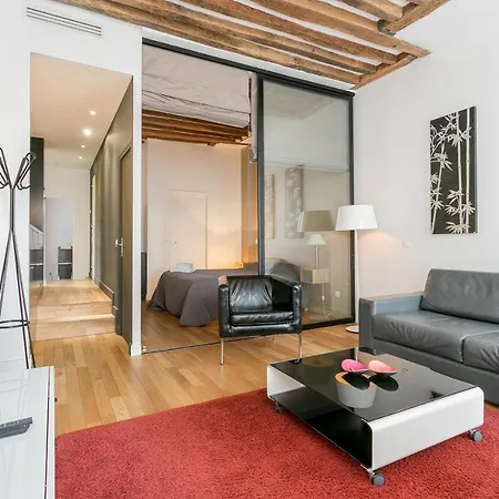 Apartment Le Marais Place Sainte Catherine With Ac