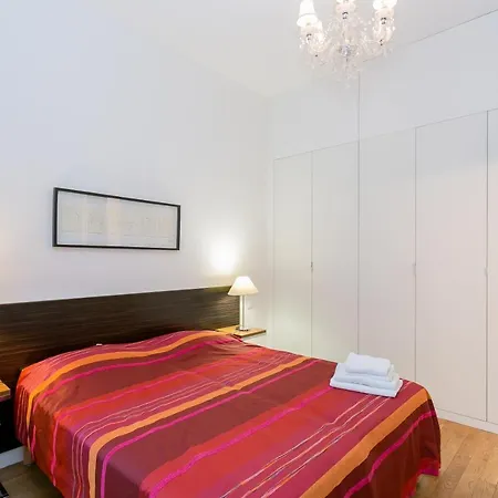 Le Marais Place Sainte Catherine With Ac